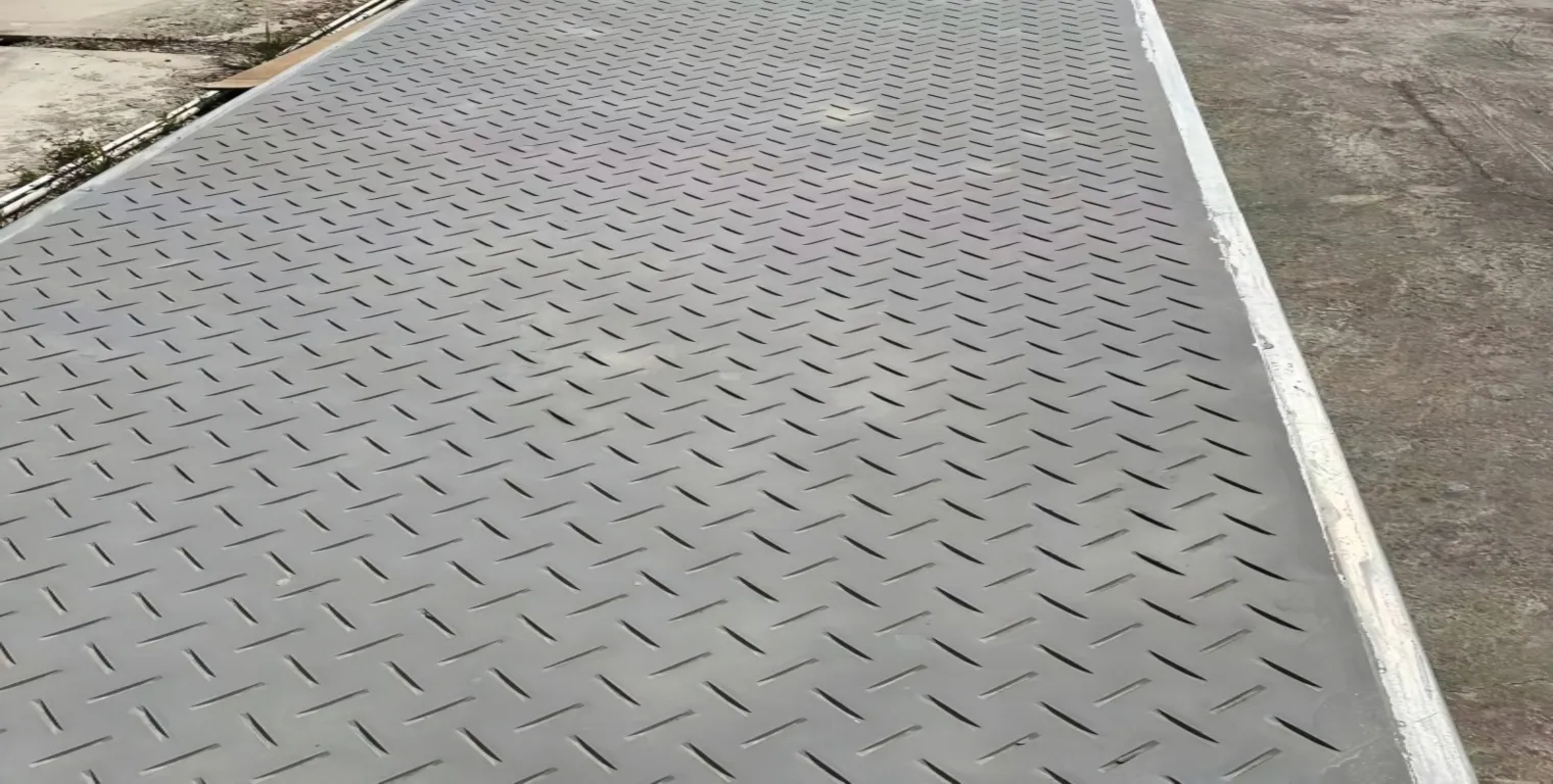 UHPC (Ultra-high Performance Concrete)